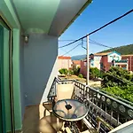 Kirki Apartman Ajía Effimía