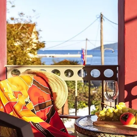 Апартаменты Kirki *