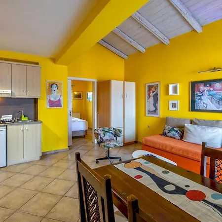 Apartman Kirki Ajía Effimía