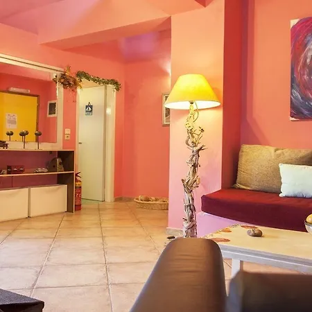 Kirki Apartment *