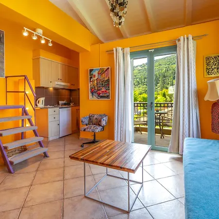 Kirki Apartment *